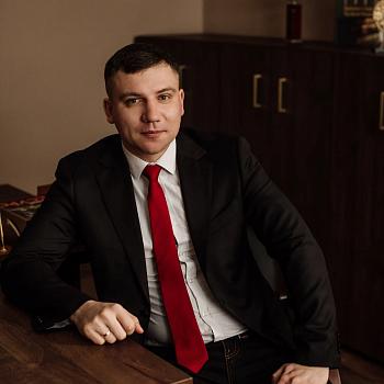 Адвокат Сущенко Артем Константинович